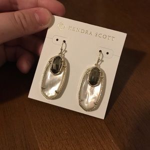 Kendra Scott Emmy